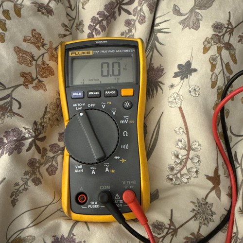 Fluke 115 multimeter - fluke,